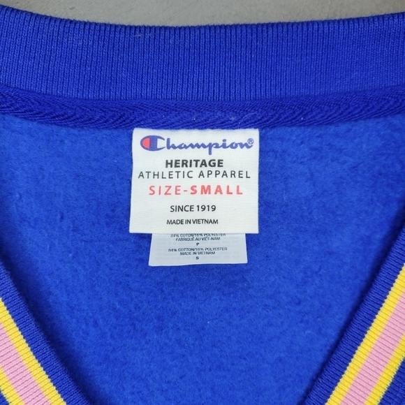 [Rare Find] CHAMPION X URBAN OUTFITTERS Exclusive V-Neck Sweatshirt Blue Size S - Picture 10 of 14